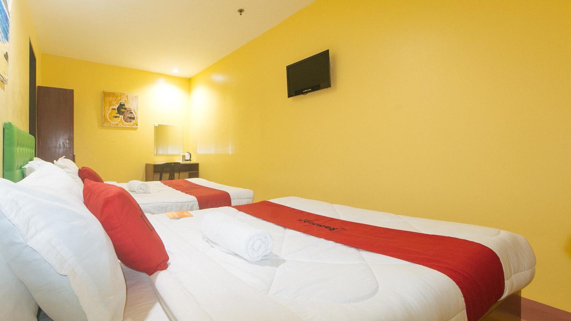 Reddoorz At Comfy Inn Ermita Manila Exterior photo