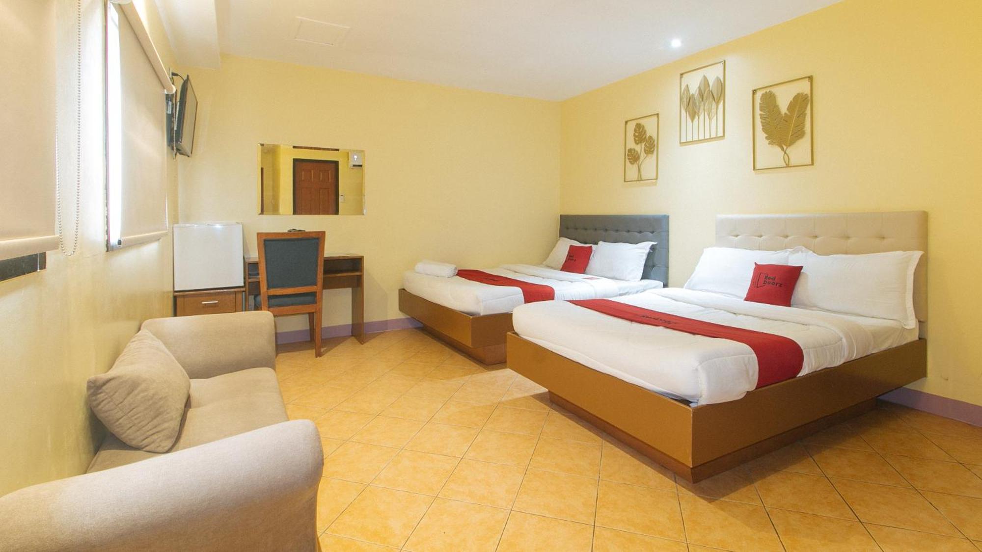 Reddoorz At Comfy Inn Ermita Manila Exterior photo